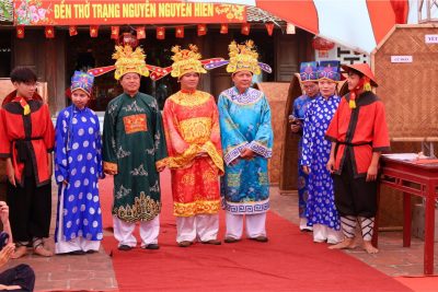 Hoạt động giáo dục trải nghiệm: TỰ HÀO TRUYỀN THỐNG KHOA BẢNG QUÊ HƯƠNG